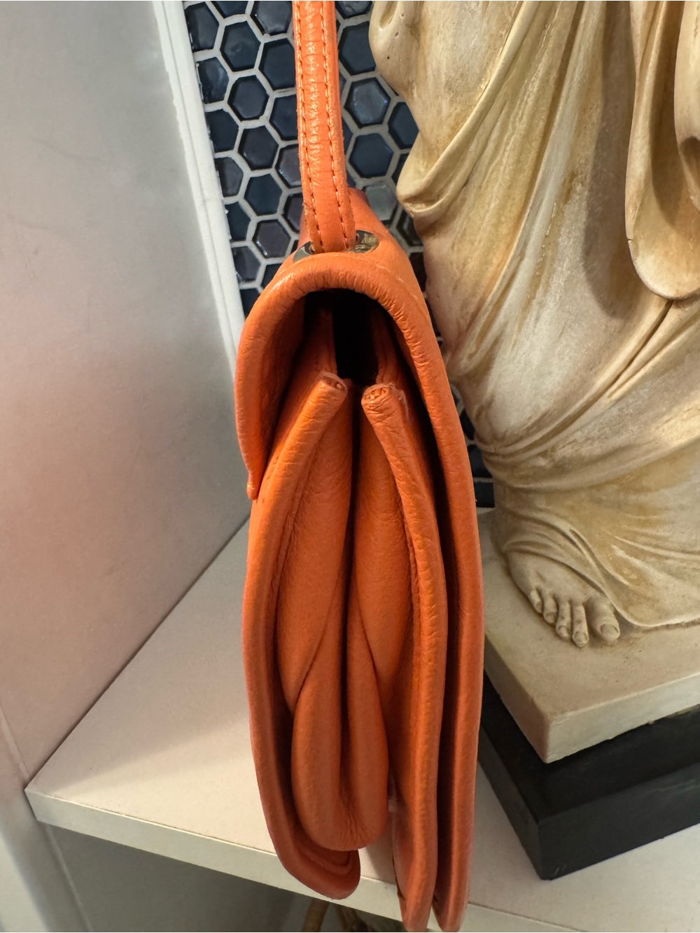 BODHI Vibrant Orange Leather Handbag - Registered Serial BBW00008696 - Picture 12 of 16